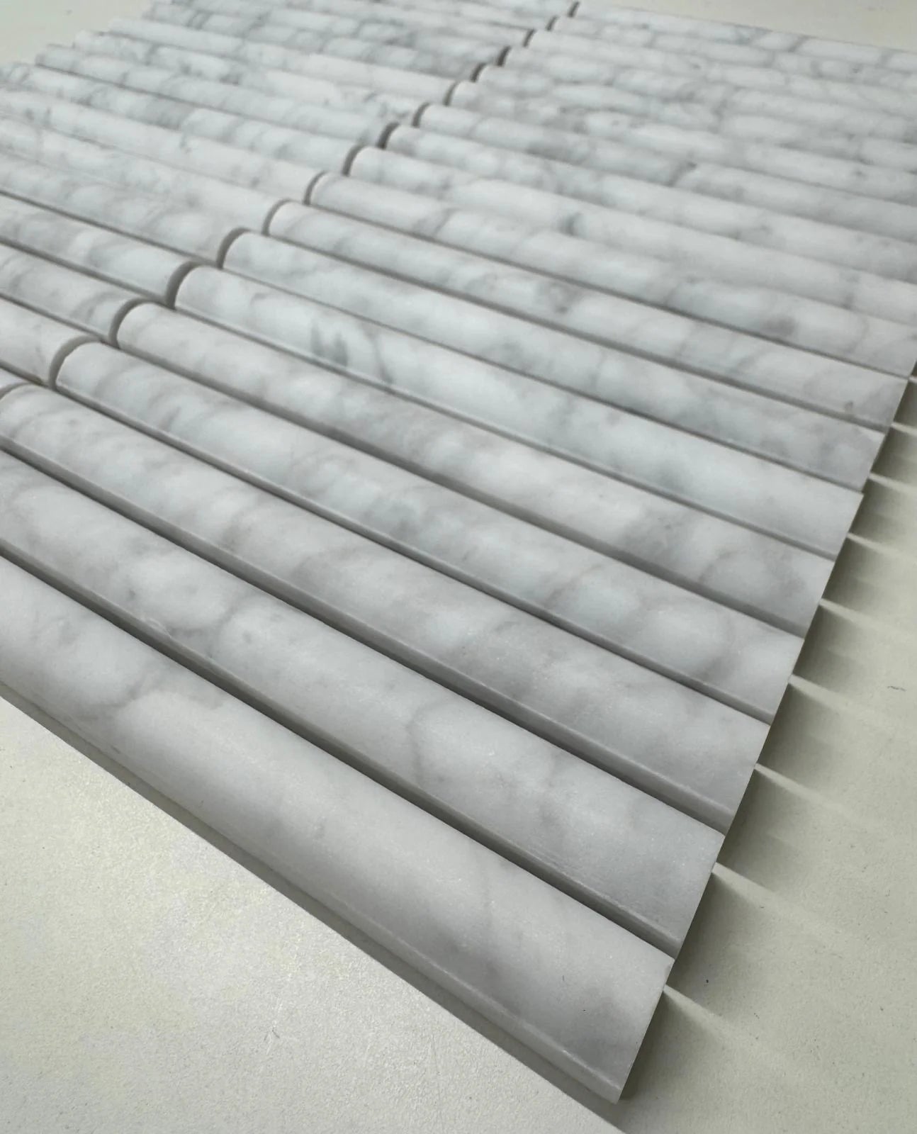 Kit Kat Kreta Bull Nose Bianco Carrara