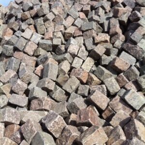 art 812 Zweeds Graniet 200x140x30-50mm
