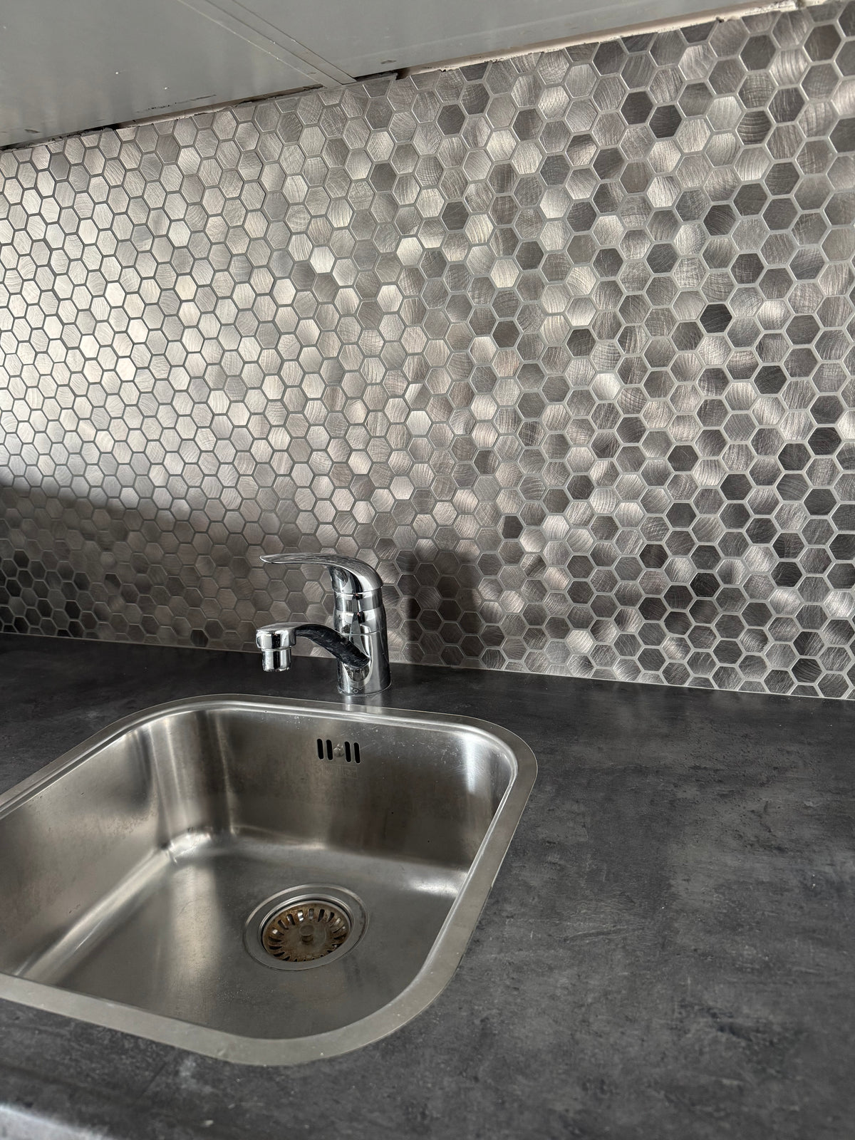 art 730 Reflections Gun Metal Hexagon