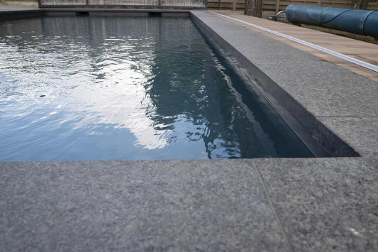 Zwembadrand Basalt | Hoekstukken