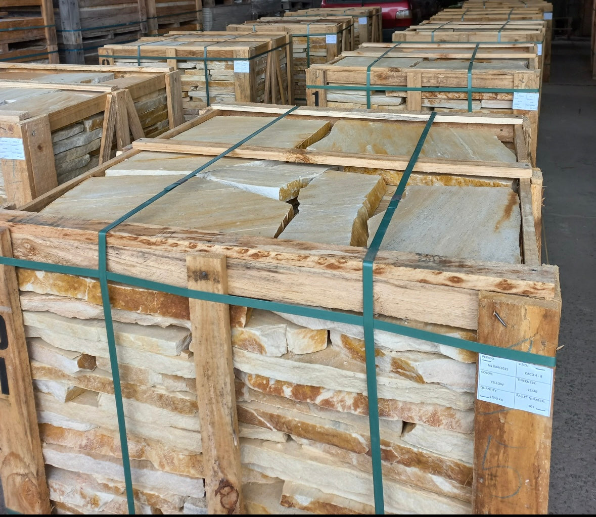 art 791 Flagstones Brasil Yellow Dikformaat 25-40mm 4-8pc M2 geselecteerd materiaal